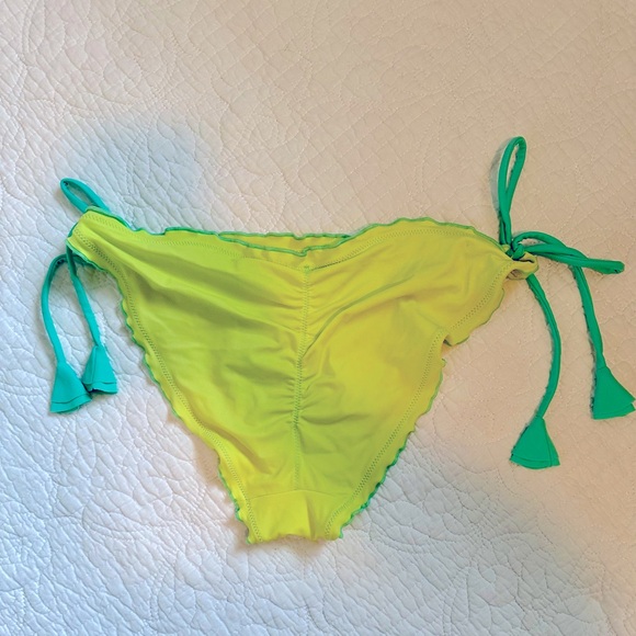 Victoria’s Secret Bikini 👙 size M - Picture 3 of 6